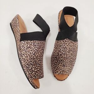 NEW Gentle Souls by Kenneth Cole Demi Wedge Ankle Strap Sandal Animal Print